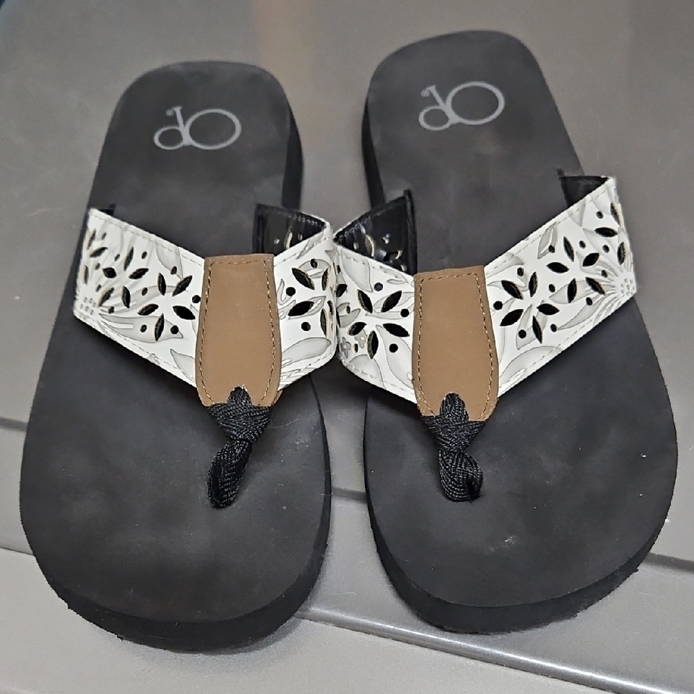 OP Women's Black and White Floral Sandals